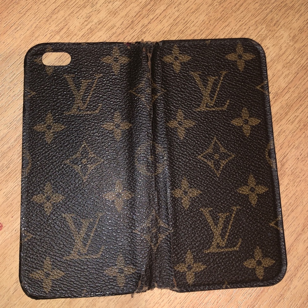 Louis Vuitton Phone Case !!